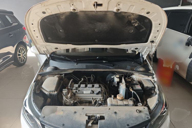 Used Baojun 310W 2017 1.5L Manual Comfort Version China VI Emission Standard Engine Bay