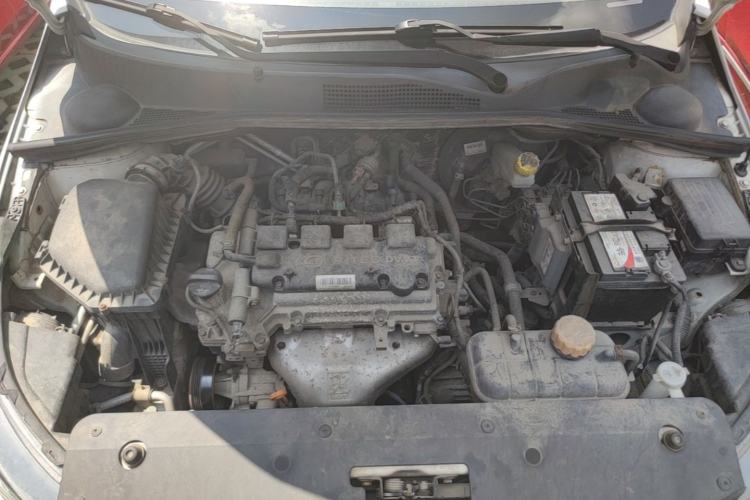 Used Baojun 310W 2017 1.5L Manual Fashion Model China V Engine Bay