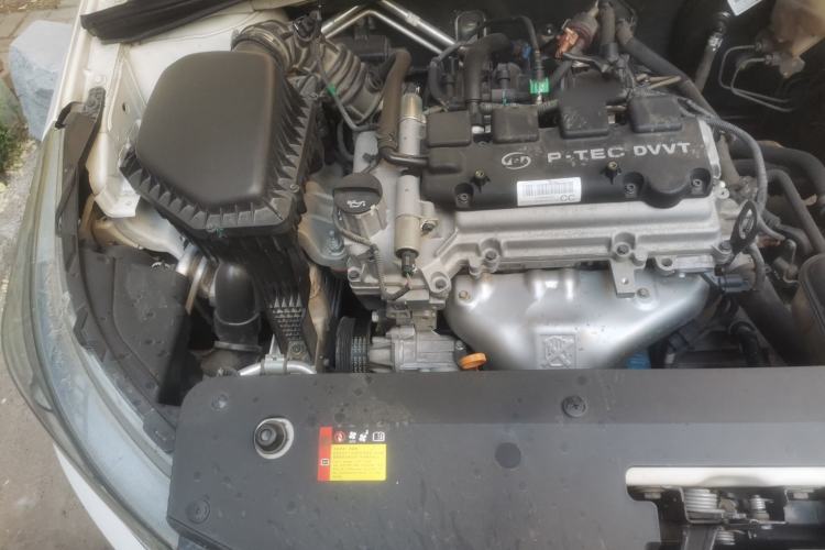 Used Baojun 310W 2017 1.5L Manual Comfort Version China VI Emission Standard Engine Bay Right