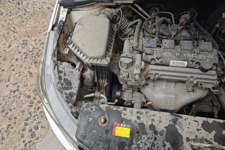 Used Baojun 310W 2017 1.5L Manual Fashion Model China V Engine Bay Right