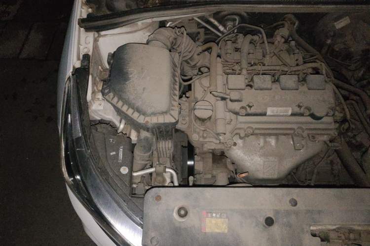 Used Baojun 310W 2017 1.5L Manual Fashion Model China V Engine Bay Right