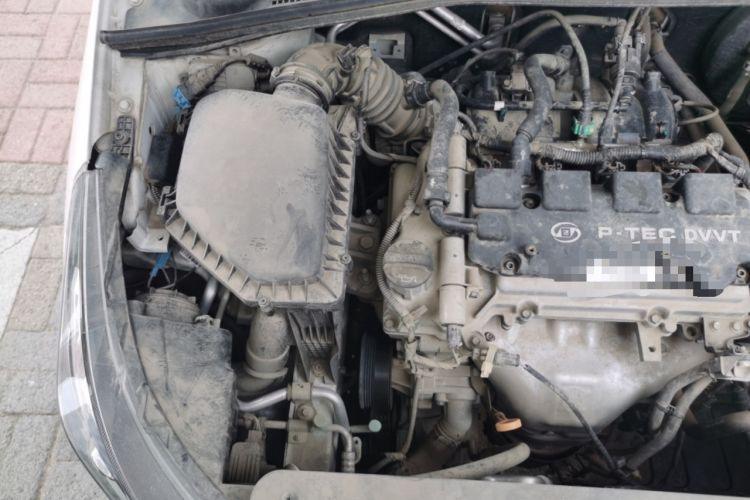 Used Baojun 310W 2017 1.5L Manual Fashion Model China V Engine Bay Right