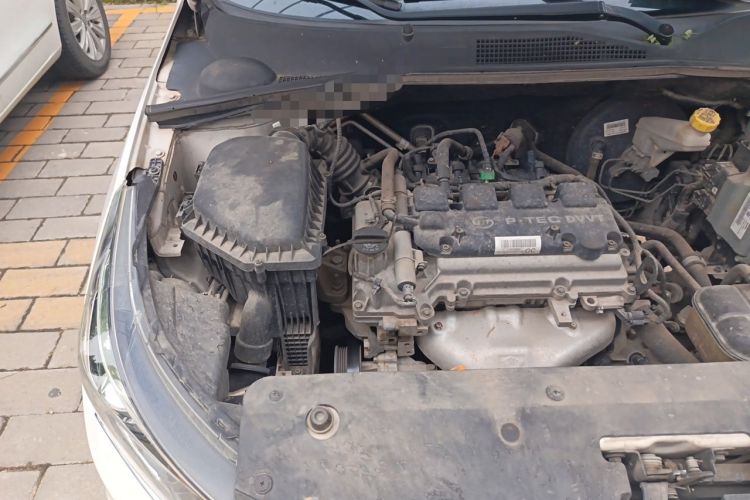 Used Baojun 310W 2017 1.5L Manual Fashion Model China V Engine Bay Right