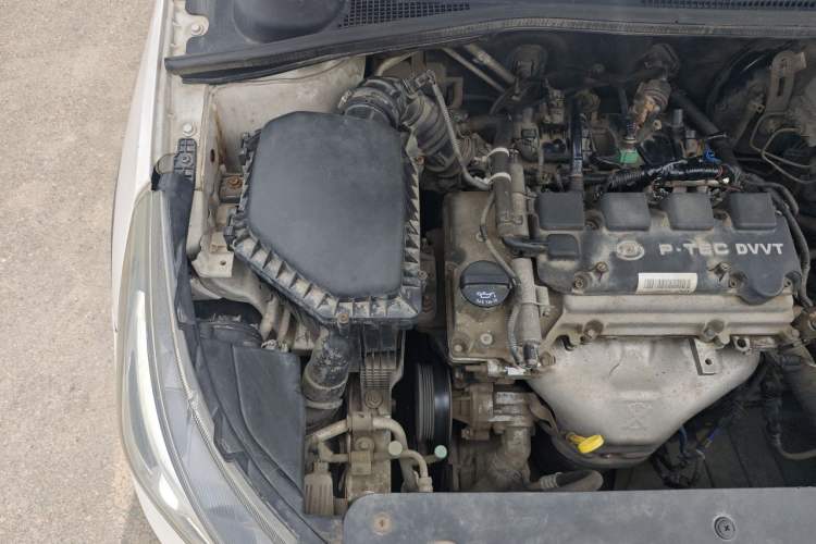 Used Baojun 310W 2017 1.5L Manual Fashion Model China V Engine Bay Right