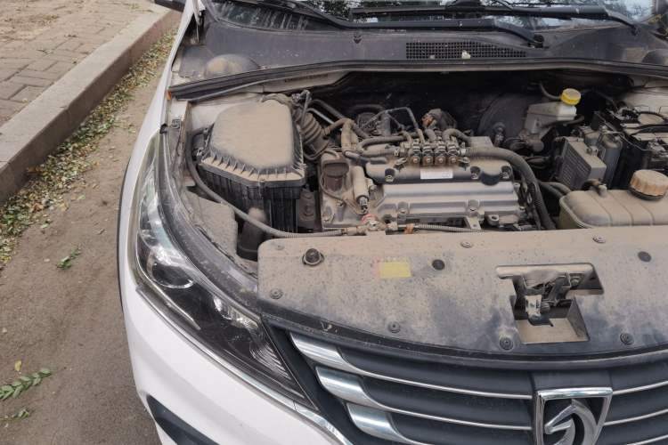 Used Baojun 310W 2017 1.5L Manual Fashion Edition China VI Engine Bay Right