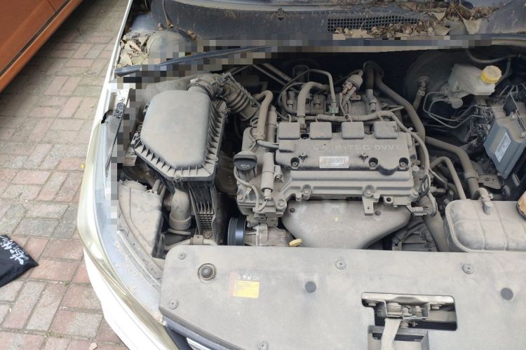 Used Baojun 310W 2017 1.5L Manual Fashion Model China V Engine Bay Right
