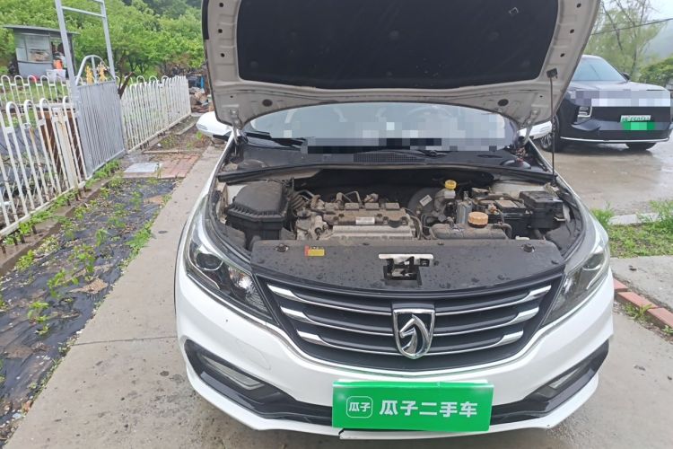 Used Baojun 310W 2017 1.5L Manual Fashion Model China V Engine Bay Right