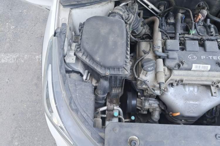 Used Baojun 310W 2017 1.5L Manual Fashion Edition China VI Engine Bay Right