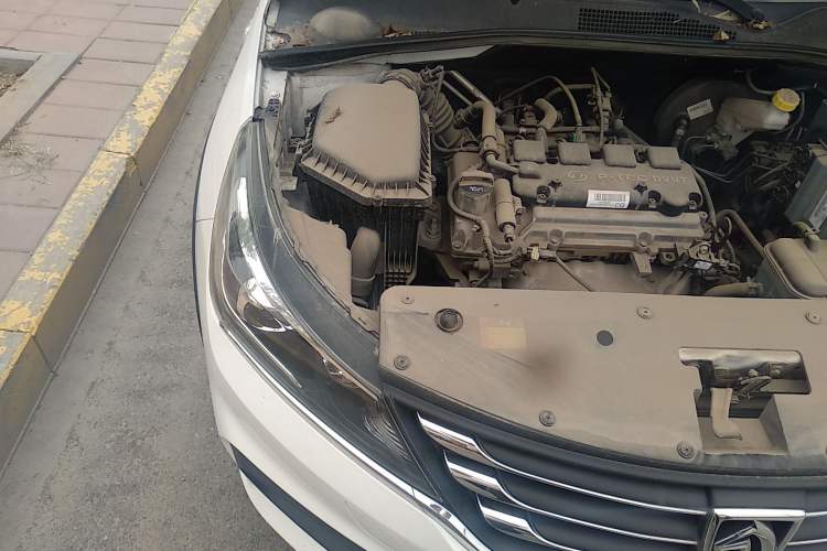 Used Baojun 310W 2017 1.5L Manual Comfort Version China VI Emission Standard Engine Bay Right