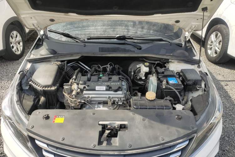 Used Baojun 310W 2017 1.5L Manual Fashion Edition China VI Engine Bay