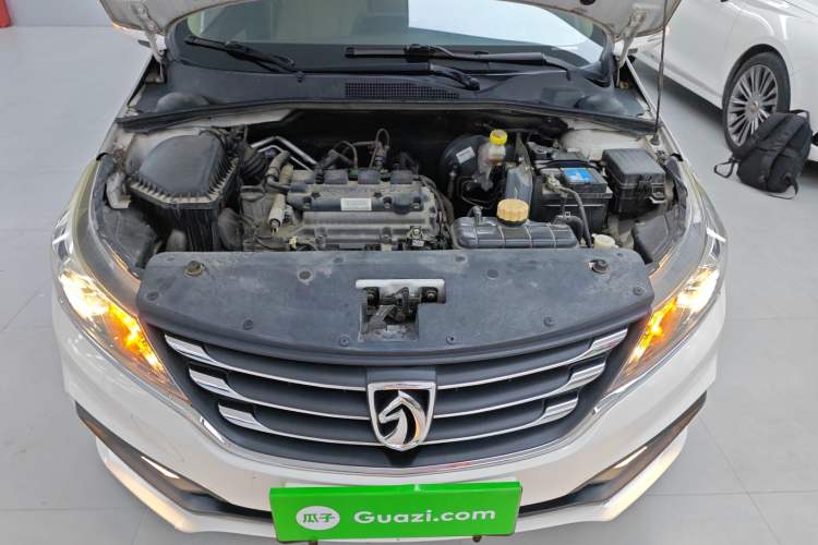 Used Baojun 310W 2017 1.5L Manual Fashion Edition China VI Engine Bay