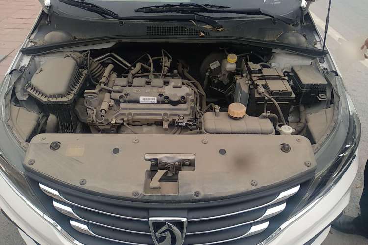Used Baojun 310W 2017 1.5L Manual Comfort Version China VI Emission Standard Engine Bay
