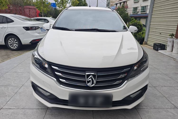 Used Baojun 310W 2017 1.5L Manual Fashion Model China V Exterior 1