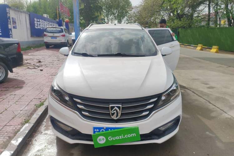 Used Baojun 310W 2017 1.5L Manual Comfort Version China V Exterior 1