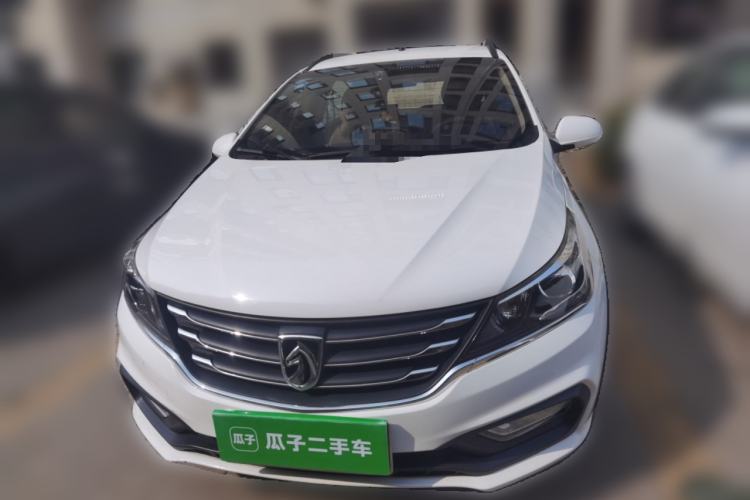 Used Baojun 310W 2017 1.5L Manual Comfort Version China V Exterior 1