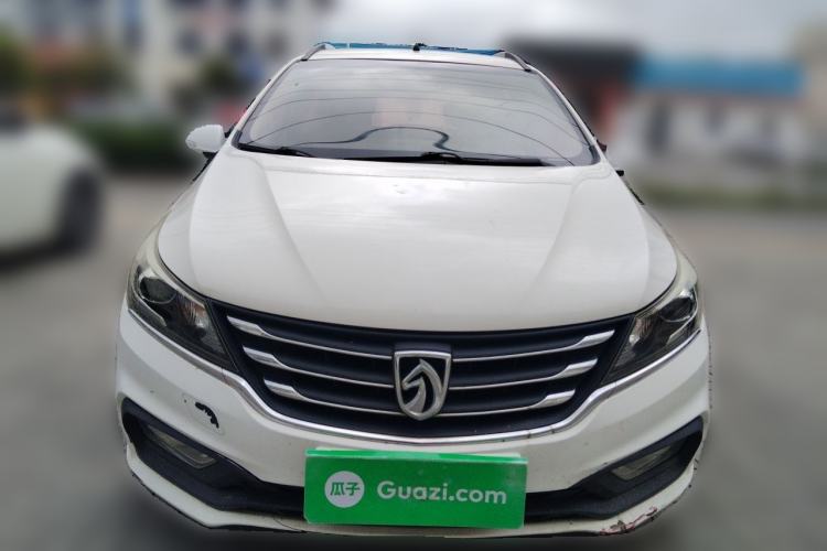 Used Baojun 310W 2017 1.5L Manual Fashion Model China V Exterior 1