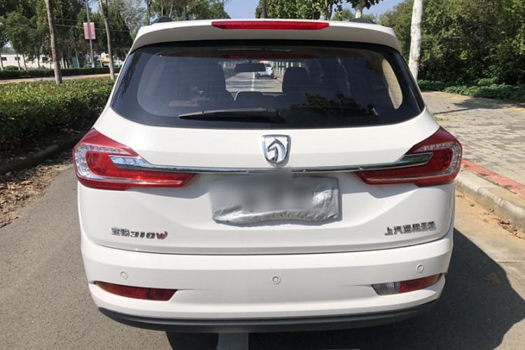 Used Baojun 310W 2017 1.5L Manual Luxury Edition China V Exterior 1