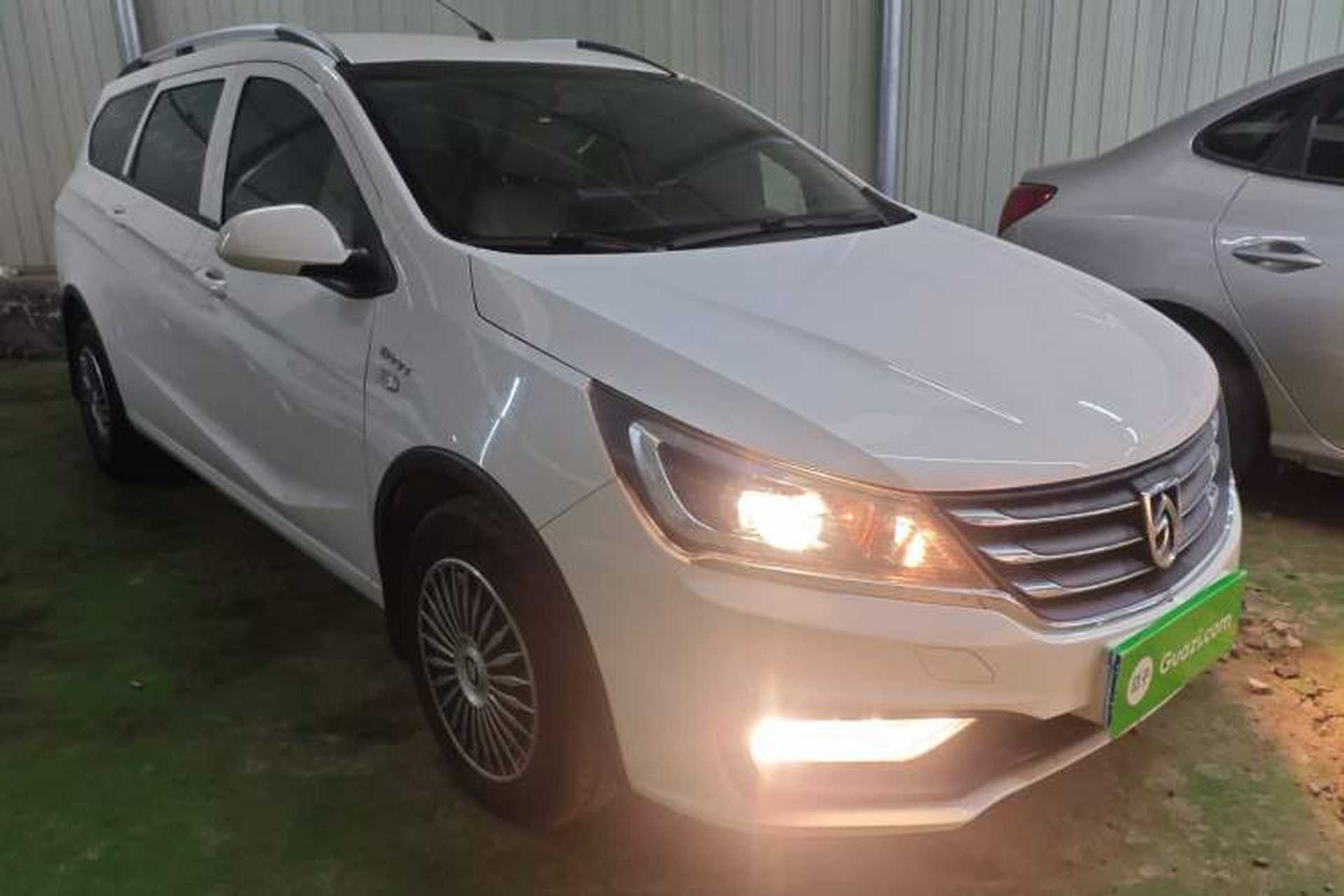 Used Baojun 310W 2017 1.5L Manual Comfort Version China VI Emission Standard Exterior 1