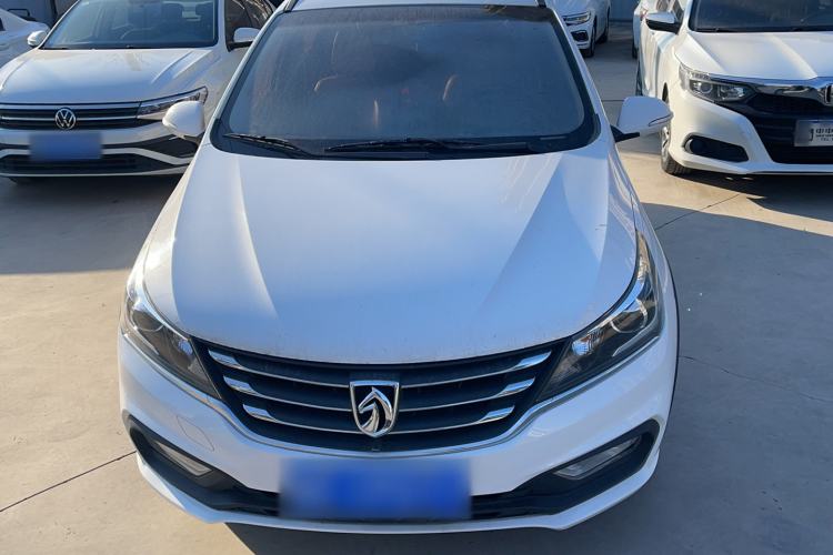 Used Baojun 310W 2017 1.5L Manual Fashion Model China V Exterior 1