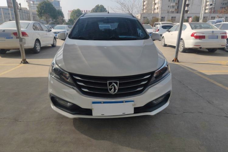 Used Baojun 310W 2017 1.5L Manual Comfort Version China VI Emission Standard Exterior 1
