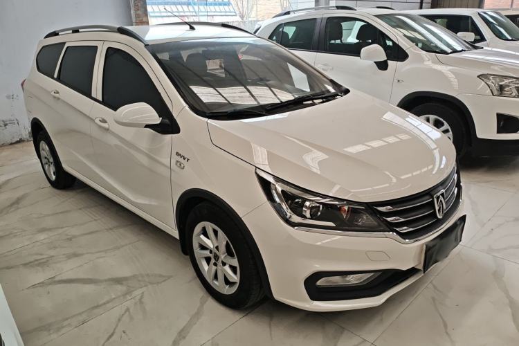 Used Baojun 310W 2017 1.5L Manual Comfort Version China V Exterior 1