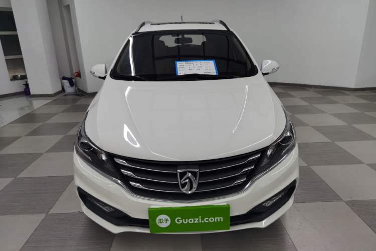 Used Baojun 310W 2017 1.5L Manual Luxury Edition China V Exterior 1
