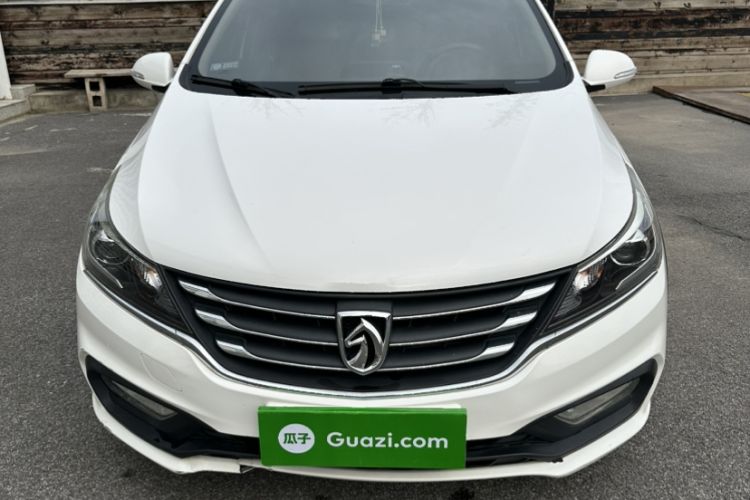 Used Baojun 310W 2017 1.5L Manual Fashion Edition China VI Exterior 1