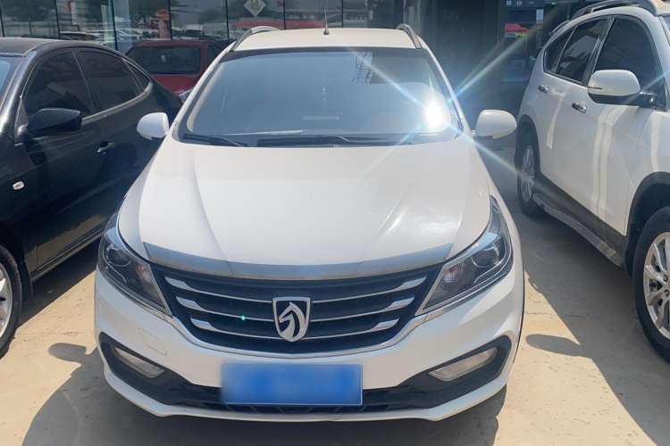 Used Baojun 310W 2017 1.5L Manual Comfort Version China V Exterior 1