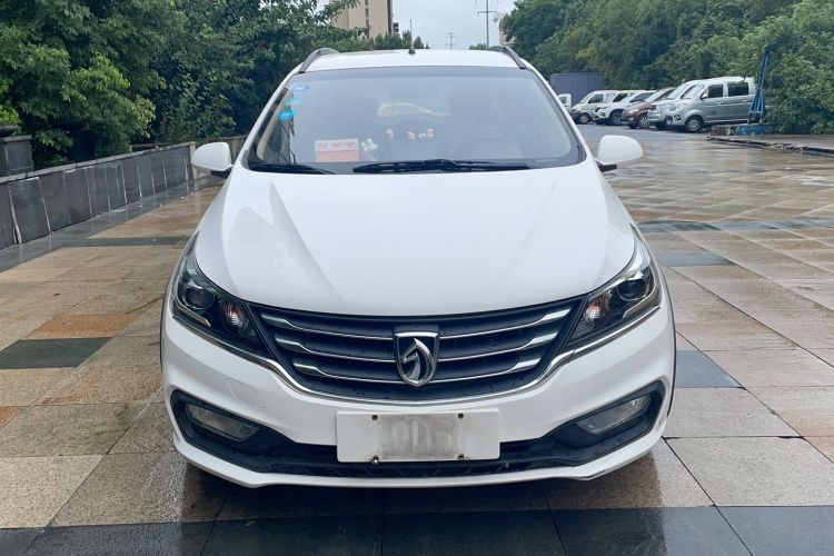 Used Baojun 310W 2017 1.5L Manual Comfort Version China VI Emission Standard Exterior 1