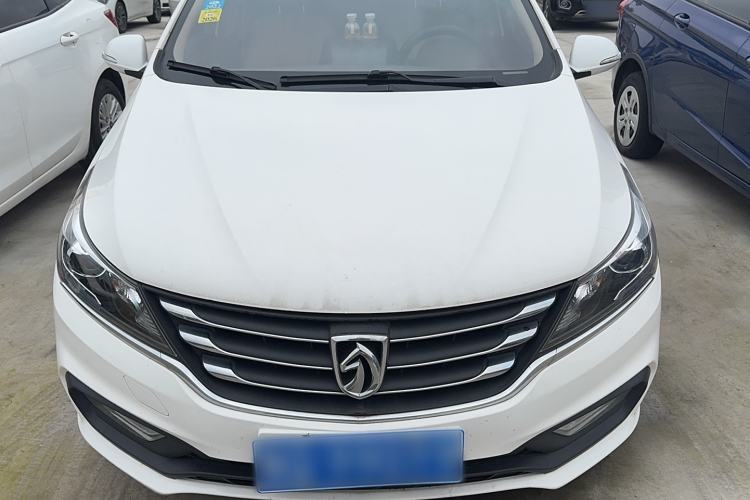 Used Baojun 310W 2017 1.5L Manual Fashion Model China V Exterior 1