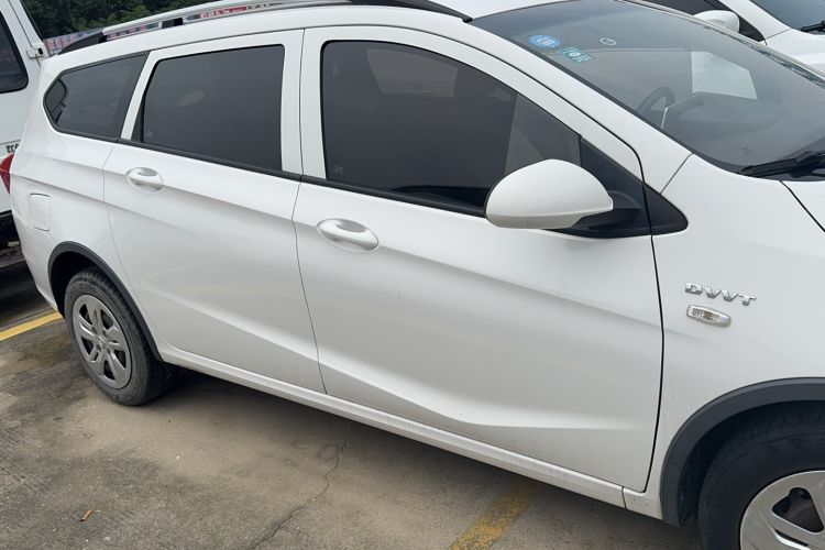 Used Baojun 310W 2017 1.5L Manual Comfort Version China V Exterior 2