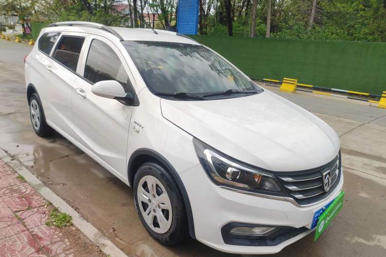 Used Baojun 310W 2017 1.5L Manual Comfort Version China V Exterior 2