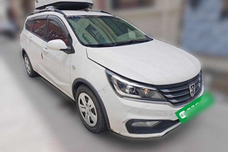 Used Baojun 310W 2017 1.5L Manual Comfort Version China V Exterior 2