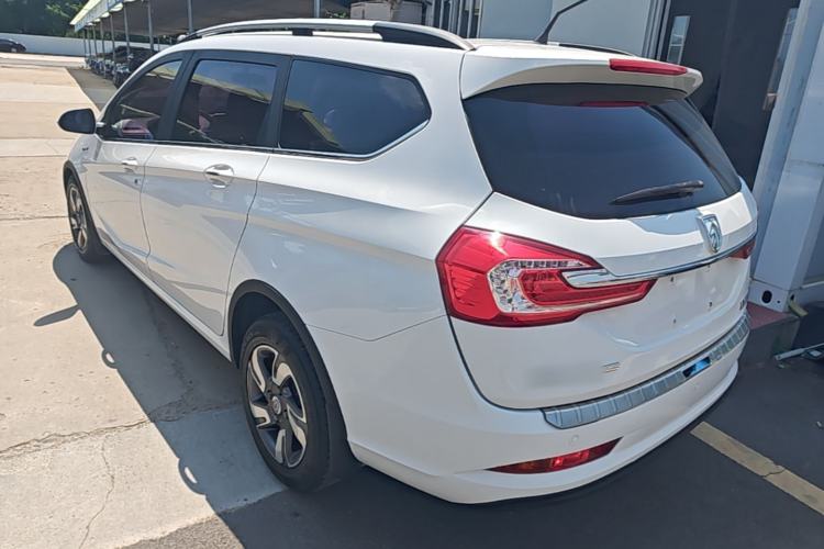 Used Baojun 310W 2017 1.5L Manual Luxury Edition China V Exterior 2