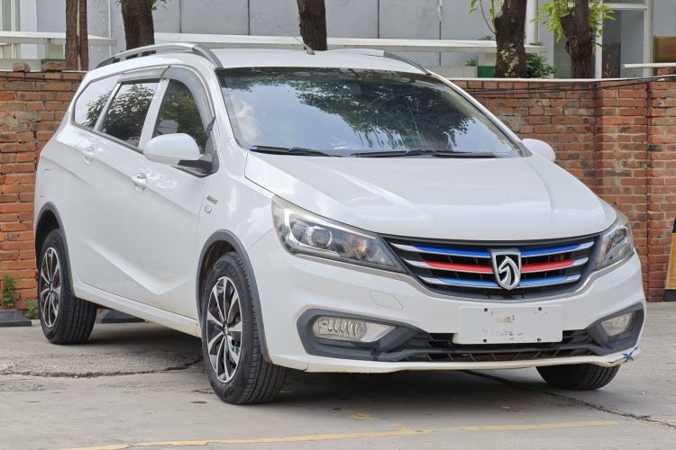 Used Baojun 310W 2017 1.5L Manual Comfort Version China V Exterior 2