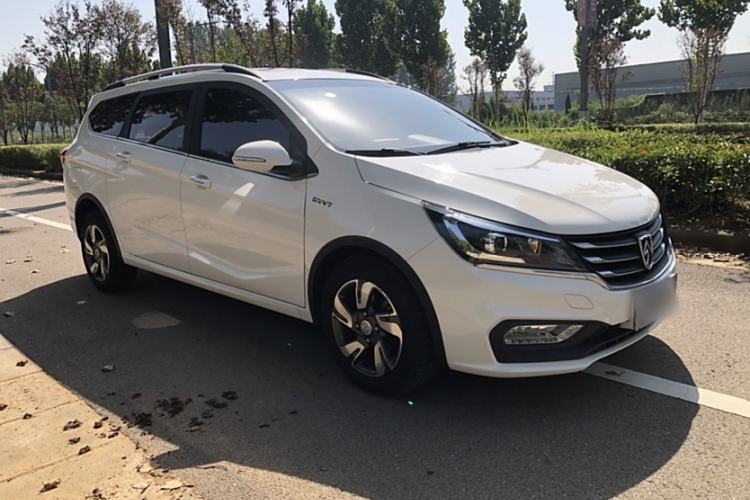 Used Baojun 310W 2017 1.5L Manual Luxury Edition China V Exterior 2