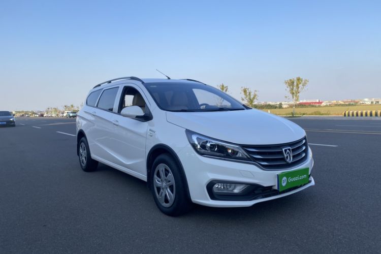 Used Baojun 310W 2017 1.5L Manual Comfort Version China VI Emission Standard Exterior 2