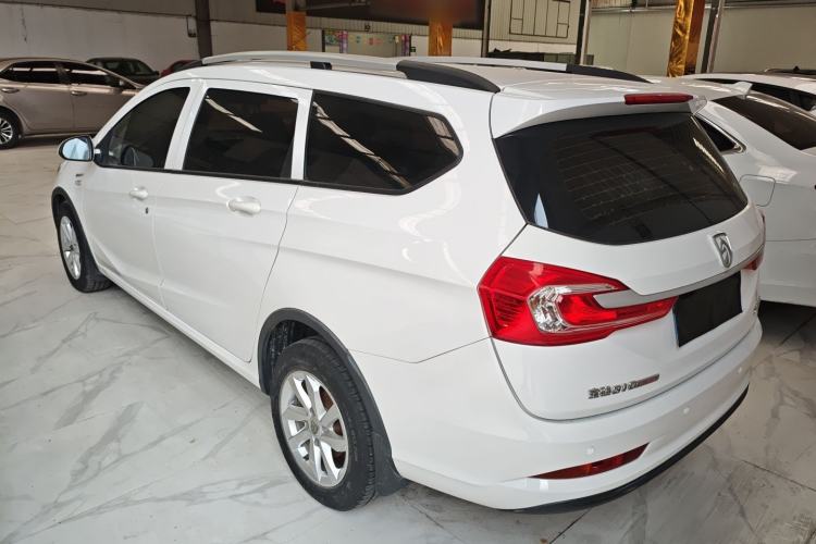 Used Baojun 310W 2017 1.5L Manual Comfort Version China V Exterior 2