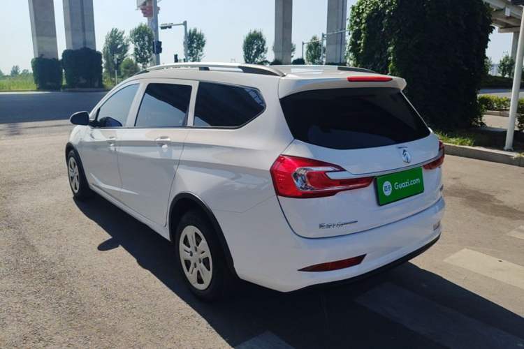 Used Baojun 310W 2017 1.5L Manual Comfort Version China V Exterior 2