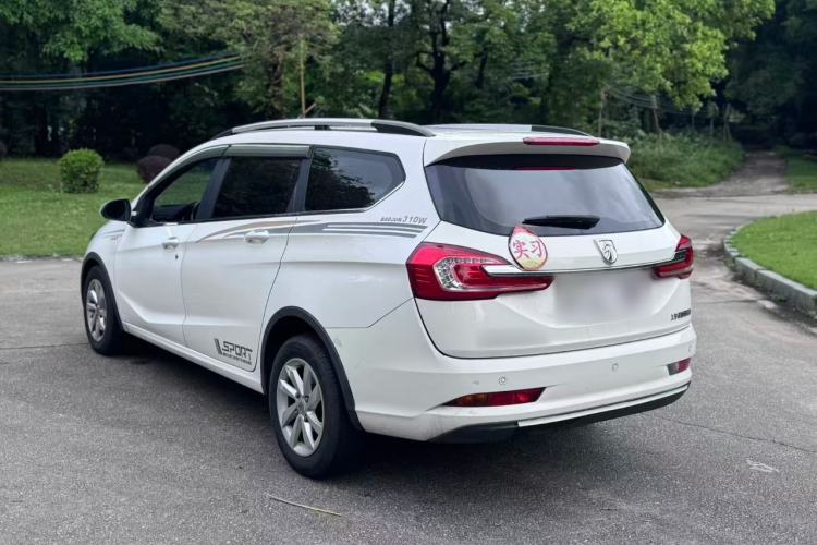 Used Baojun 310W 2017 1.5L Manual Fashion Model China V Exterior 2