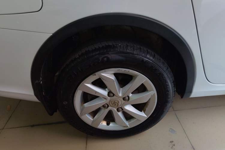 Used Baojun 310W 2017 1.5L Manual Fashion Edition China VI Exterior 2