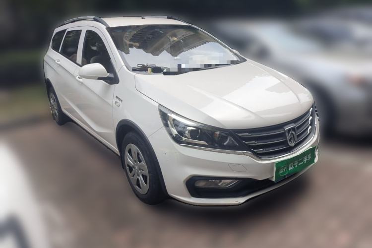 Used Baojun 310W 2017 1.5L Manual Comfort Version China VI Emission Standard Exterior 2