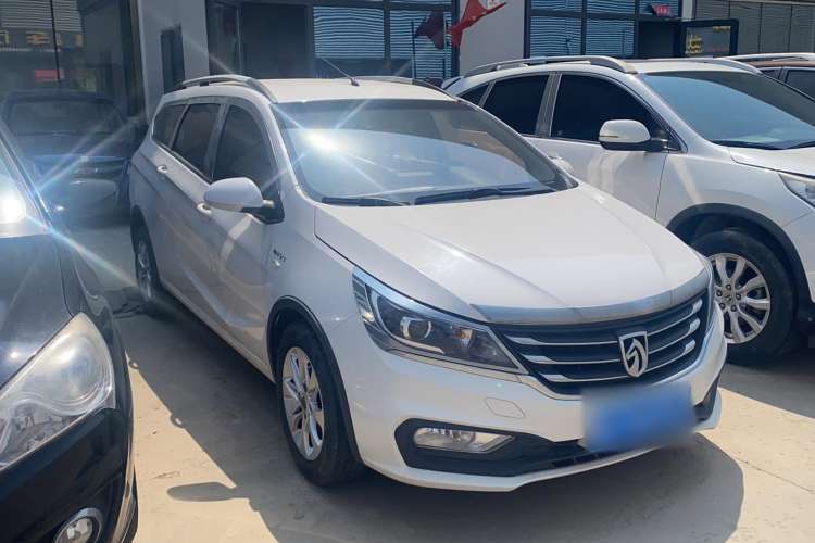 Used Baojun 310W 2017 1.5L Manual Comfort Version China V Exterior 2