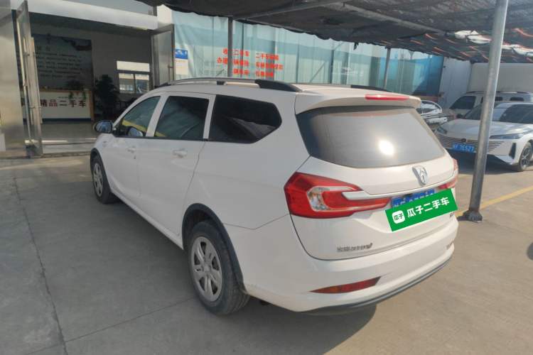 Used Baojun 310W 2017 1.5L Manual Comfort Version China VI Emission Standard Exterior 3