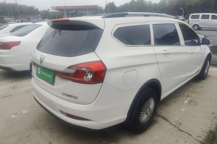 Used Baojun 310W 2017 1.5L Manual Comfort Version China V Exterior 3