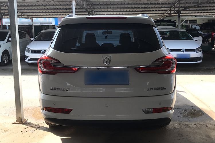 Used Baojun 310W 2017 1.5L Manual Fashion Model China V Exterior 3