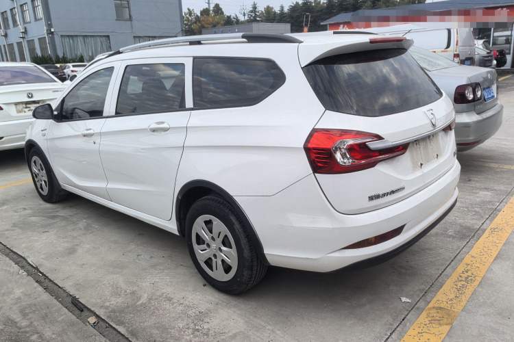 Used Baojun 310W 2017 1.5L Manual Comfort Version China V Exterior 3