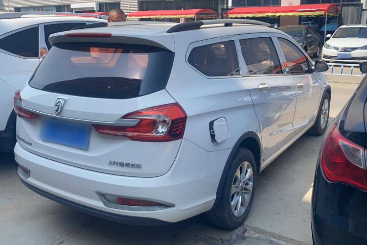 Used Baojun 310W 2017 1.5L Manual Comfort Version China V Exterior 3