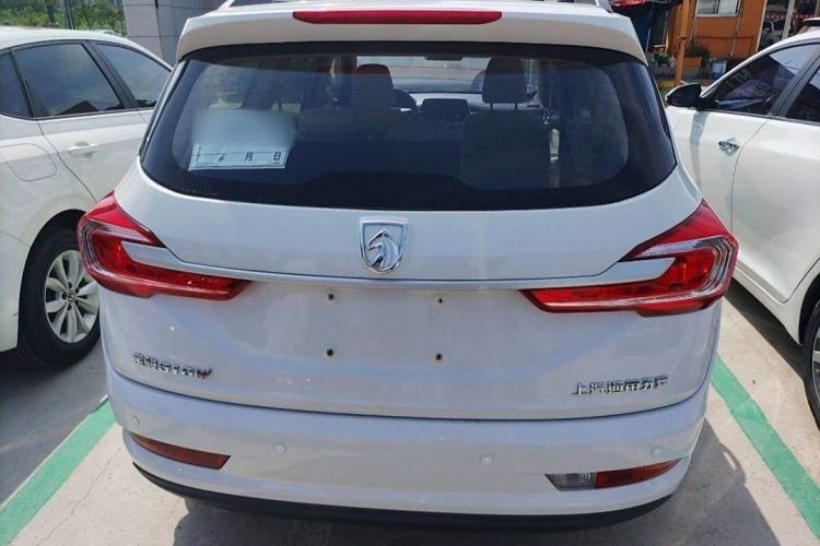 Used Baojun 310W 2017 1.5L Manual Comfort Version China VI Emission Standard Exterior 4