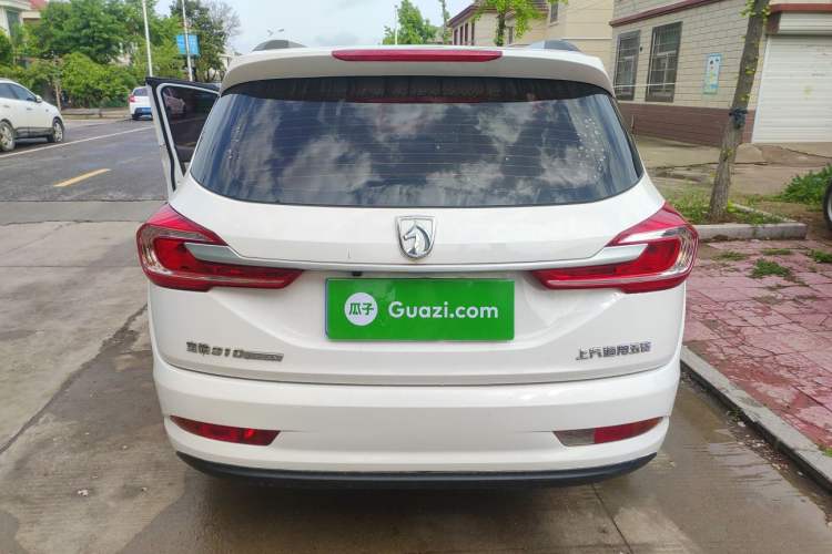 Used Baojun 310W 2017 1.5L Manual Comfort Version China V Exterior 4